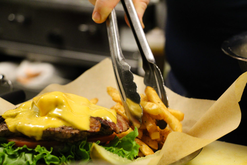 The Matt Omaha Cheeseburger Plating The Matt Omaha